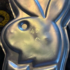 Vintage Wilton Playboy Bunny pan
